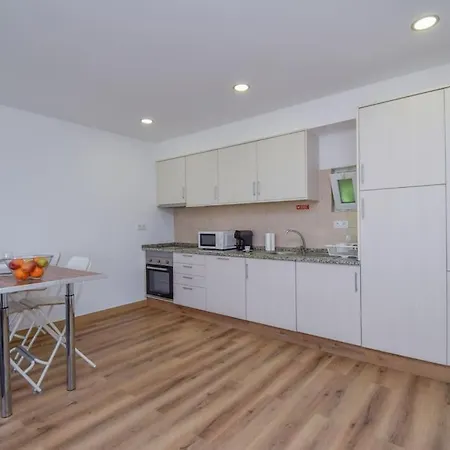 Ensolarado Com Terraco - 10 Minutos Da Apartmán