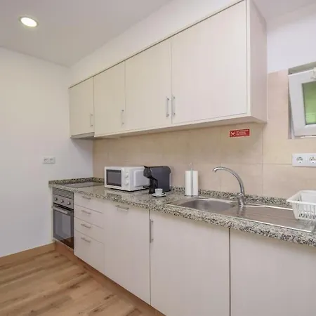 Ensolarado Com Terraco - 10 Minutos Da Apartmán Parede